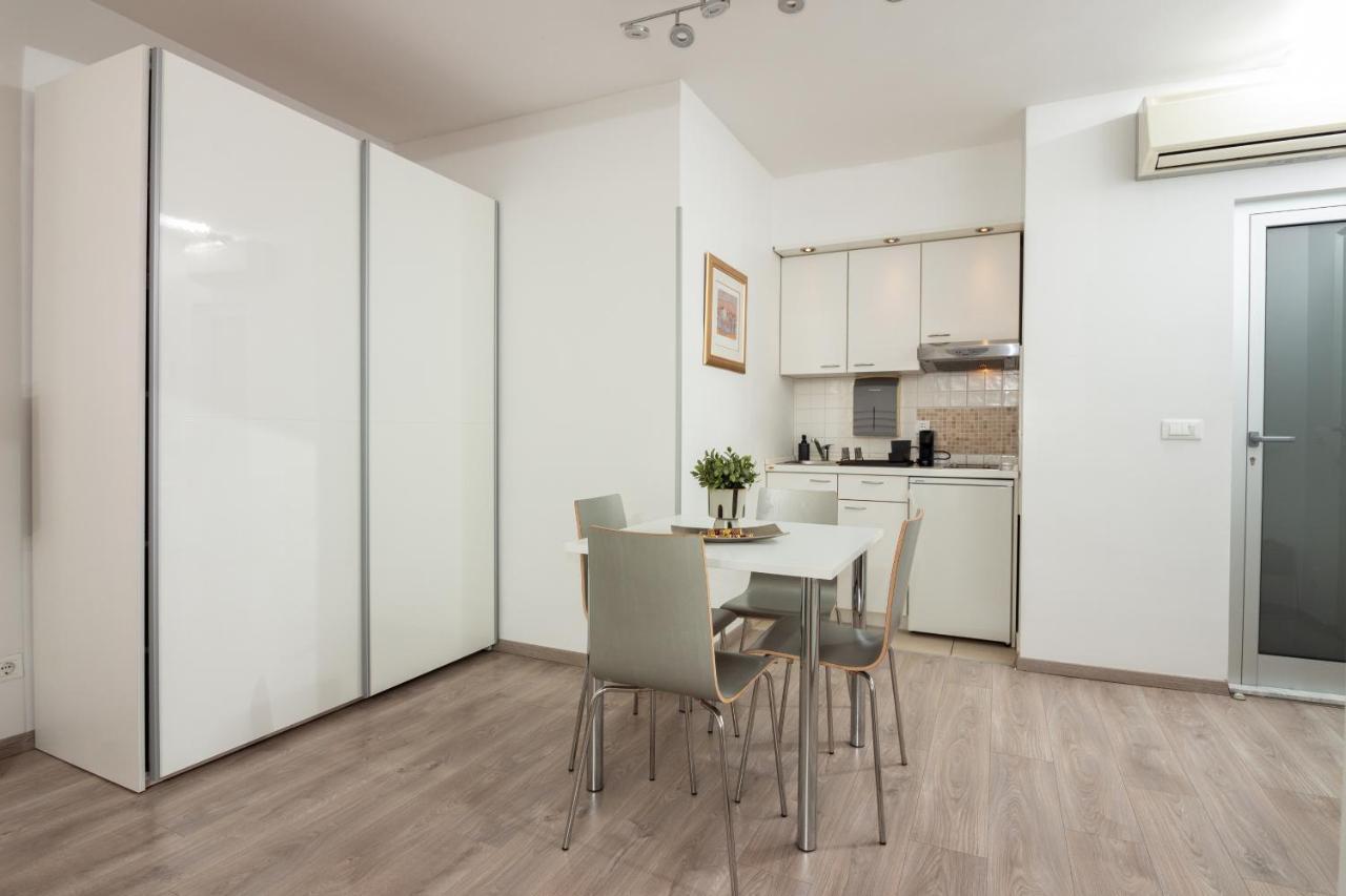 سبليت Apartments Lovret Flowers المظهر الخارجي الصورة