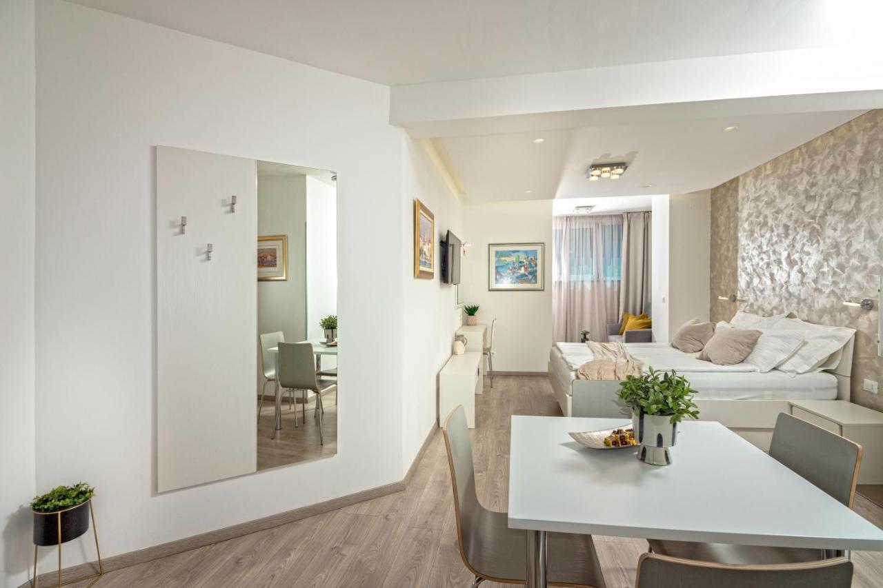 سبليت Apartments Lovret Flowers المظهر الخارجي الصورة