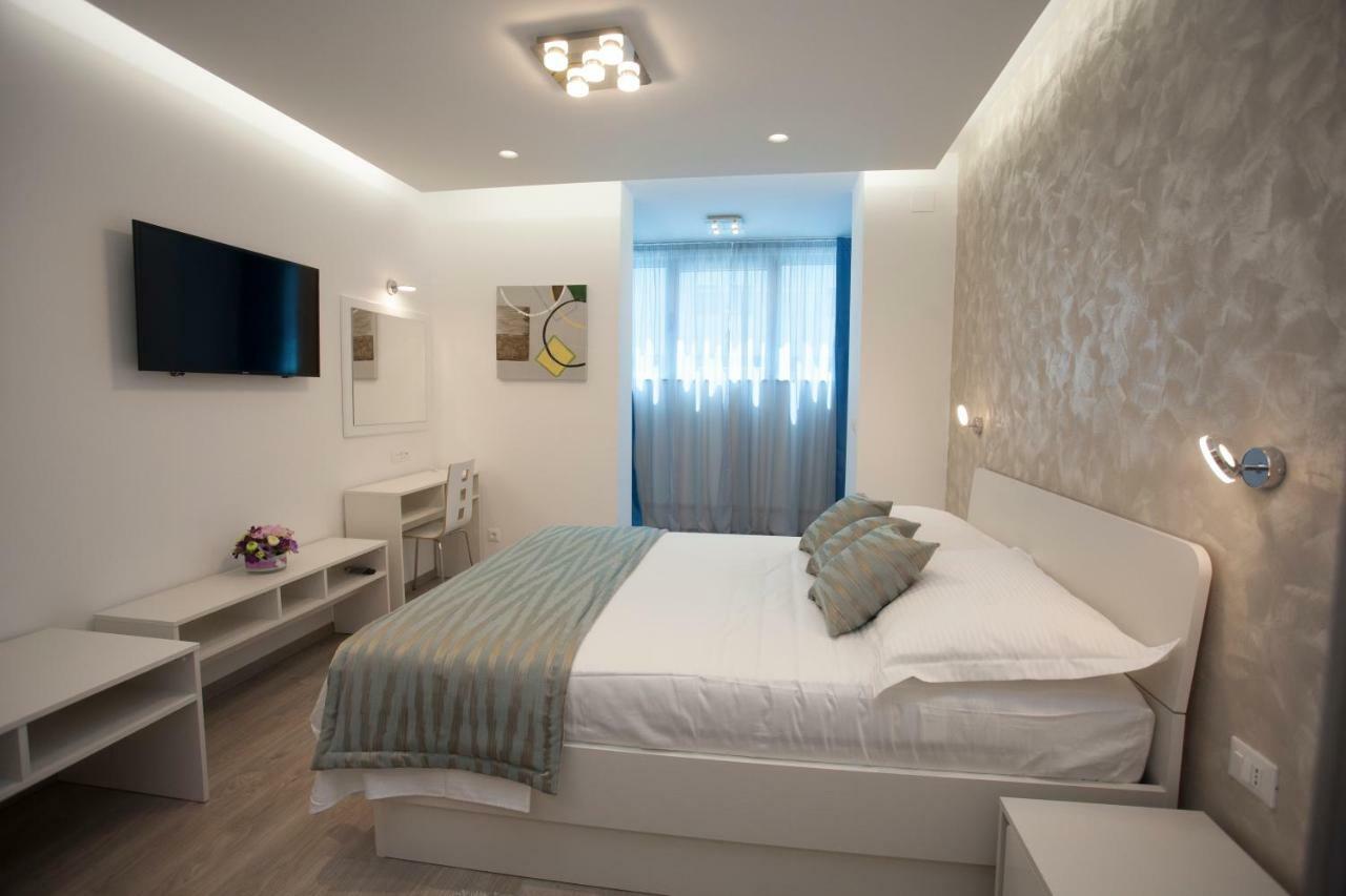 سبليت Apartments Lovret Flowers المظهر الخارجي الصورة